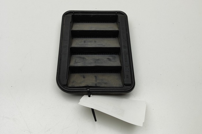 Grila de ventilație caroserie BMW X2 F39 2020 OEM: 9201647 29039336