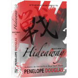 Hideaway, Penelope Douglas, Epica