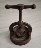 PRESA VECHE SPARGATOR NUCI - IDEAL DECOR - COLECTIE - RETRO