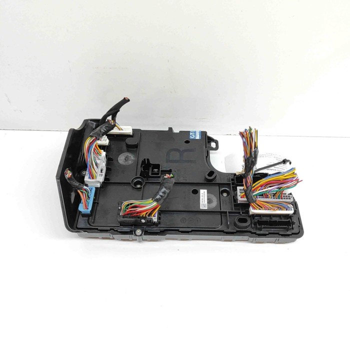 Modul de confort TESLA MODEL 3 2021 OEM: 1567454-00-B,1566853-00-A 28258602