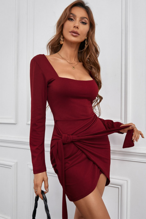 X690-81 Rochie scurta casual cu decolteu patrat si petrecuta in fata