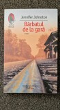 BARBATUL DE LA GARA - Jennifer Johnston