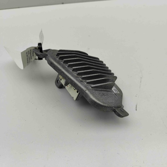 Unitate de control lumini LED BMW X2 F39 2023 OEM: 7489237 30743996