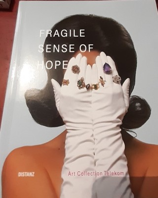 FRAGILE SENSE OF HOPE foto