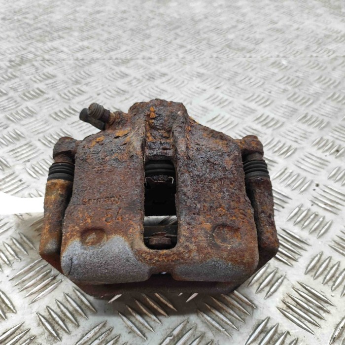 Etrier de fr&acirc;nă dreapta față VW CORRADO 53I 1994 OEM: Coupe | 30668571