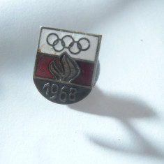 Insigna Olimpica Poloneza - Olimpiada Mexico 1968 , cu surub , h=1,7cm , metal