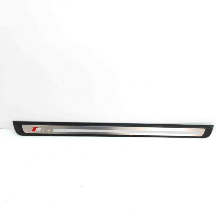 Ornament prag dreapta față AUDI A5 Cabrio 8F7 2015 OEM: 8T0853374