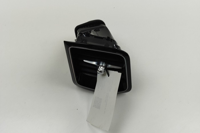 Gura de ventilație planșa de bord VOLVO XC60 II 246 2023 OEM: 31417692 30491258