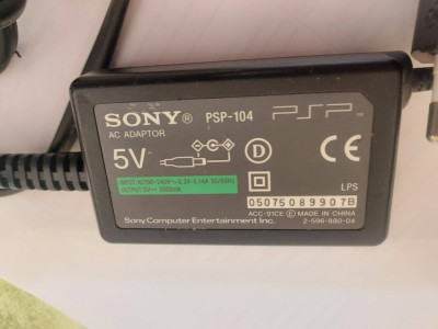 ALIMENTATOR SONY PSP 104 LA 5V - 2000mA , 100-240 V . foto