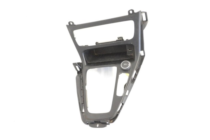 Ornament consola centrală FORD FOCUS III 2017 OEM: F1EB-A044C82-B | 13573302