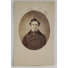 TANAR CU VESTON SI CAMASA ALBA , FOTOGRAFIE C.D.V. , SFARSITUL SEC. XIX