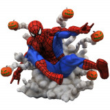 Cumpara ieftin Figurina Marvel Gallery Pumpkin Bomb Spider-Man