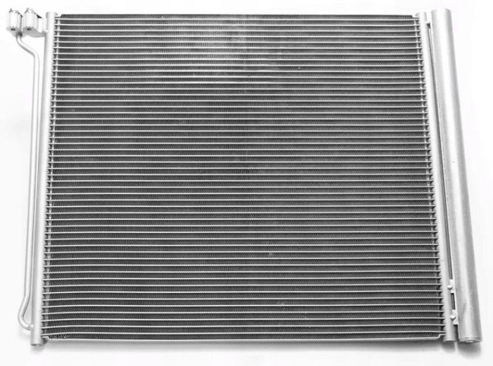 Condensator climatizare AC Bmw X5 E70 13, X5 F15, X6 E71 14, X6 F16, motor: 3.0 d, 4.4 V8 T, Condensator cu uscator integrat, 610x525 x16, miez si