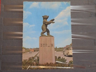SCULPTURA - STATUIA DE LE INTRAREA IN BERLIN, URSUL, EMBLEMA ORASULUI - foto