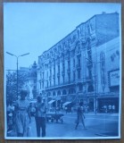 Fotografie din 1955, Bucuresti, Beraria Gambrinus, animatie
