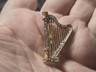 Brosa vintage harpa foto