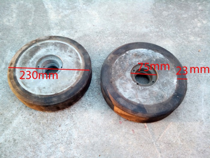 Set roti aliaj cu cauciuc turnat -stare f. buna (nefolosite)