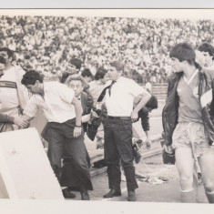 Fotbal Lucescu , Raducanu , Lacatus , Radulescu , etc format 18,5 x 13 cm