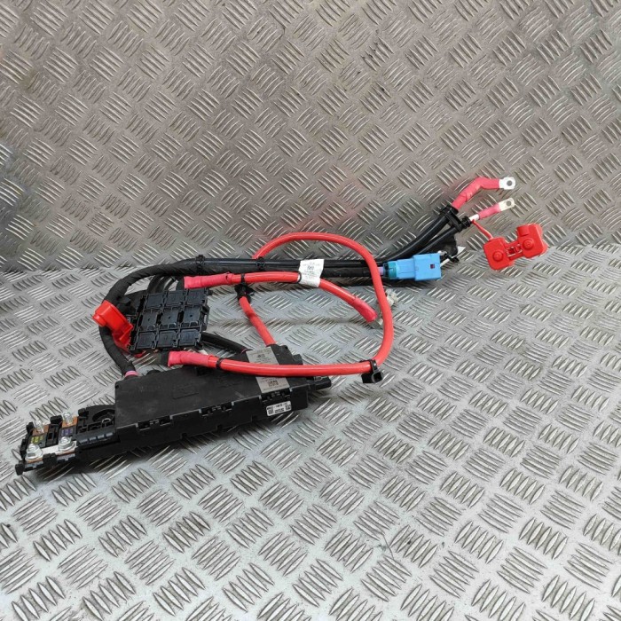 Unitate de distribuție a energiei JAGUAR F-PACE X761 2022 OEM: M8A2-14516-CC