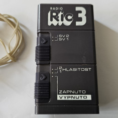 RADIO RIC 3 , PENTRU EXPORT , FUNCTIONEAZA DAR SE AUDE INCET !