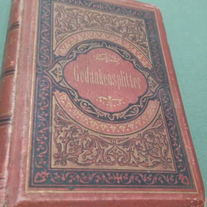 CARTE POEZII IN LB.MAGHIARA INTERBELICA -GEDANKEN SPLITTER