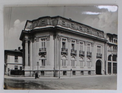STUDIO W. WEISS , BUCURESTI , CLADIRE CU DOUA NIVELURI SI MANSARDA (BULEVARDUL DACIA ? ) , FOTOGRAFIE INTERBELICA foto
