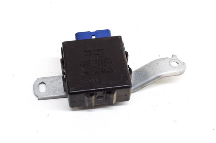 Modul de control far TOYOTA HILUX VII Pick-up _N1_, _N2_, _N3_ 2012 OEM: 82642-12050,061700-4240 18110107