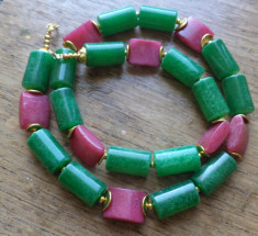 Colier jad verde si agate fucsia (culoare intensificata) foto