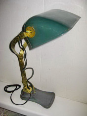 7694-Lampa veioza veche BauHaus anii 1919-1933 Germania metal cu alama. foto