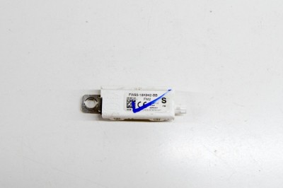 Amplificator de antena JAGUAR E-PACE X540 2019 OEM: FW93-18K942-BB,28385139 16428390 foto