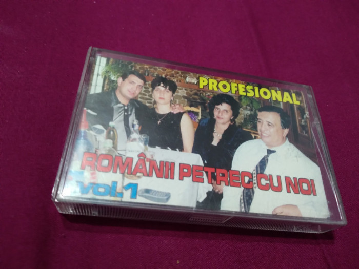 CASETA AUDIO FORMATIA PROFESIONAL -ROMANI PETREC CU NOI VOL 1 RARA!!ORIGINALA