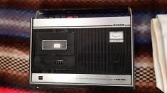 CASETOFON TOSHIBA KT-230 , CUREA RUPTA LA CASETOFON !!