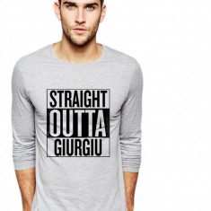 Bluza barbati gri cu text negru - Straight Outta Giurgiu - 2XL