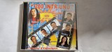 200 &Icirc;NTR-UNU MP3 include 370 de melodii, fiind lansat sub egida casei de discuri Hi-Q Studio. CD audio bonus și 4 videoclipuri. AN 2006