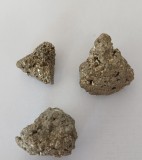 Lot trei cristale minerale brute pirita pirit aurul nebunilor