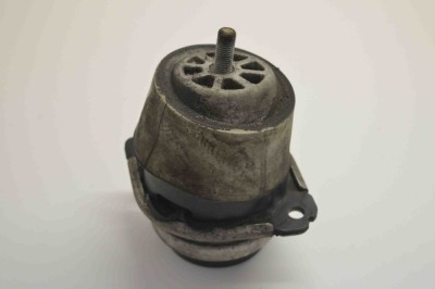 Suport motor dreapta AUDI Q7 4L 2006 OEM: 7L8.199.131.A 1883713 foto