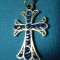 CRUCE CU CRISTALE ARTIFICIALE ALBASTRE