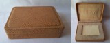 Cutie de LUX, veche, pentru prezentare, depozitare insigna, decoratie, placheta - pt. medalie de 7.5 x 5 cm