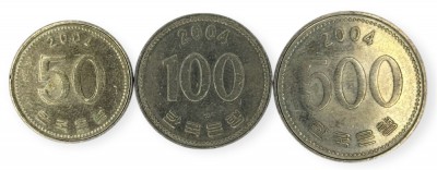 Coreea de Sud , lot 26 - 50 + 100 + 500 Won 2004 foto