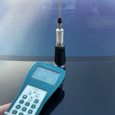 Antena CB PNI LED 2000 90 cm, cu baza magnetica 145mm, 26-28 MHz, 500 Watt, ilumineaza in timpul emisiei