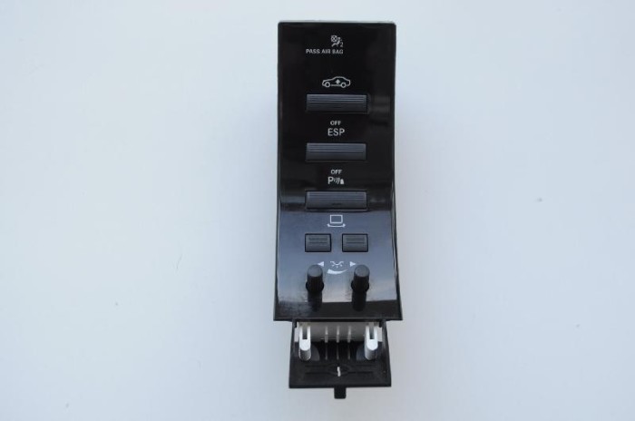 Panou de butoane MERCEDES-BENZ S W221 2007 OEM: A2218701558 1590347