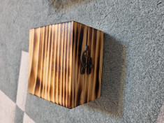 cutie cu replica cadran solar busola SUNDIAL foto