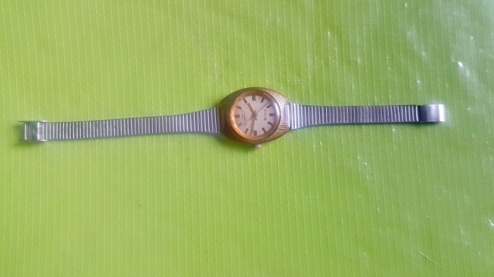 P-3122-PRIM CEHOSLOVACIA-Ceas mana unisex vechi FUNCTIONAL FARA REVIZIA TEHNICA.