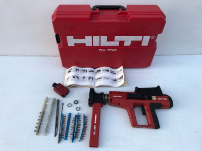 Pistol puscat cuie Hilti DX 750 foto