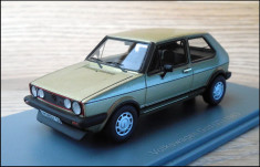 Macheta Volkswagen Golf GTI (1983) 1:43 NEO foto