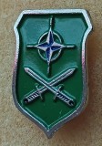 QW9 N2 72 - insigna - militar - misiune NATO in Europa