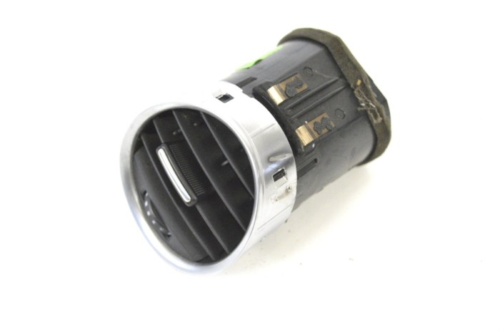 Gura de ventilație planșa de bord AUDI A4 Cabrio 8H7, B6, 8HE, B7 2006 OEM: 8H0820902D 12055296