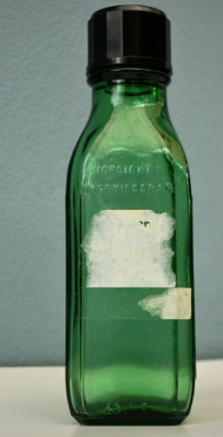 Lot de 2 Sticla veche de Farmacie, sticla verde, Apa oxigenata ? anii &amp;#039;50 foto