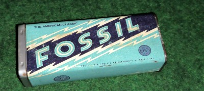 cutie din tabla FOSSIL dimensiune 15 x 6 x 4 cm foto