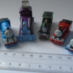 bnk jc Thomas & friends - lot 6 figurine locomotive